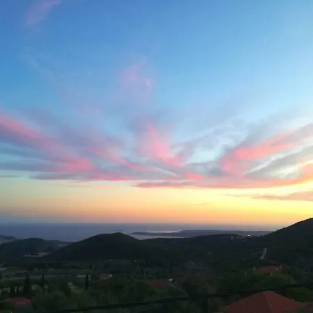 Dimitra's Comfort Dilináta